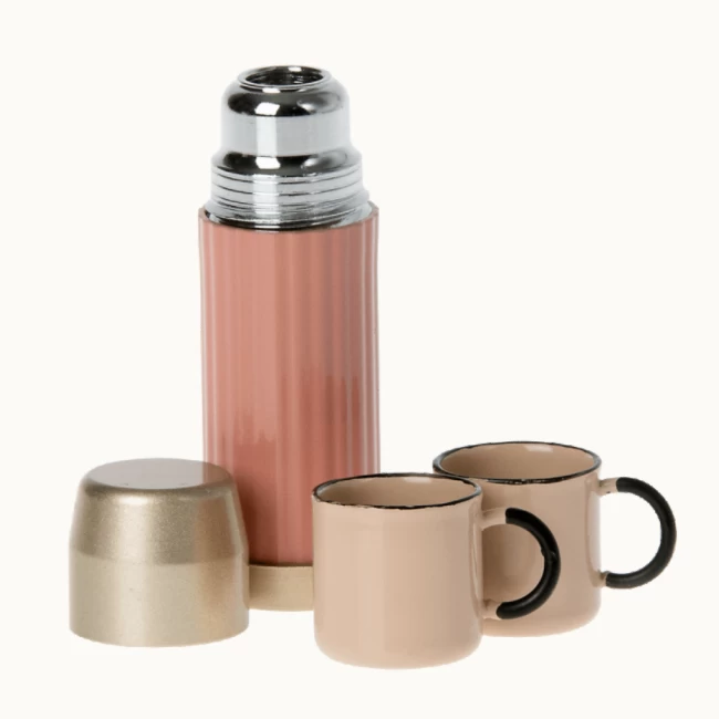 Maileg THERMOS AND CUPS -SOFT CORAL 1 Maileg THERMOS AND CUPS -SOFT CORAL